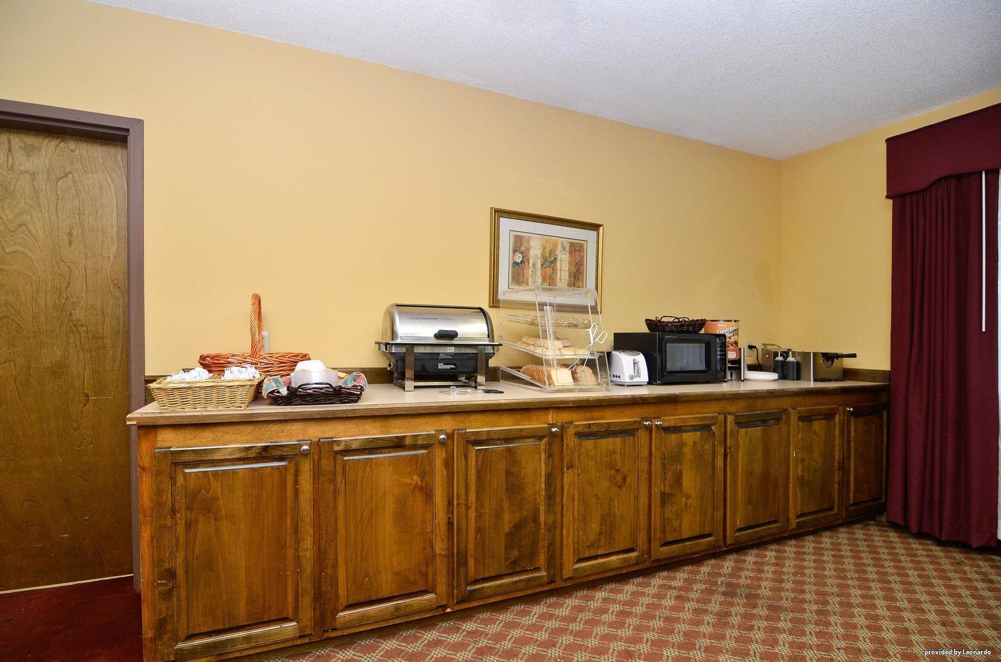 Americas Best Value Inn Wiggins Restaurant foto